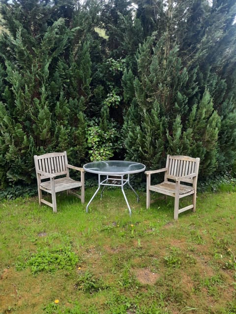 Garden, Seating area