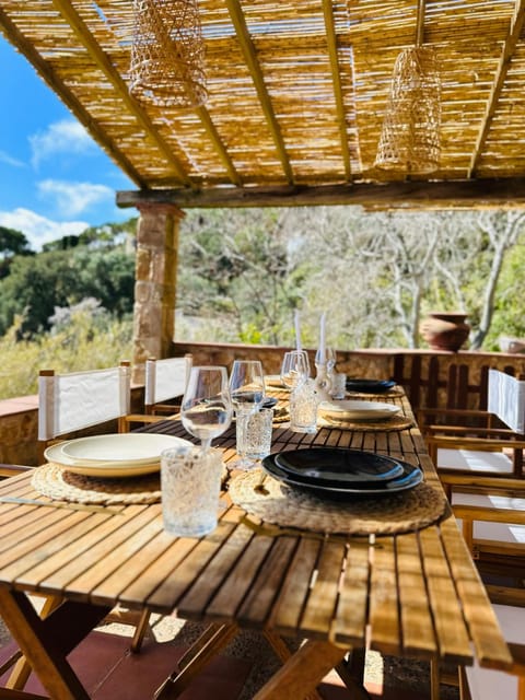 Natural landscape, Balcony/Terrace, Dining area