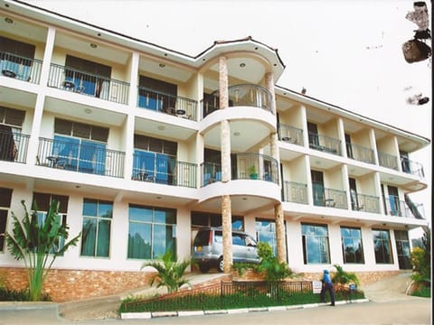 Facade/entrance, Balcony/Terrace, City view