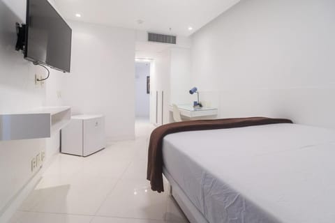 Bed, TV and multimedia, Photo of the whole room, Bedroom, air conditioner