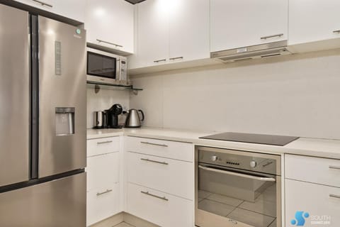 Kitchen or kitchenette, minibar, pet friendly, stove, toaster