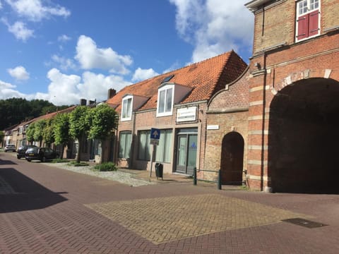 Property building, Facade/entrance