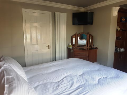 Highfields Self Contained Studio Bed and Breakfast in Newry
