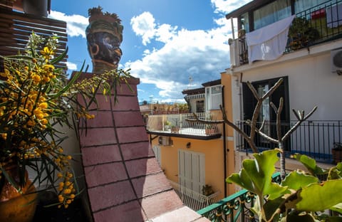 Neighbourhood, Balcony/Terrace, City view