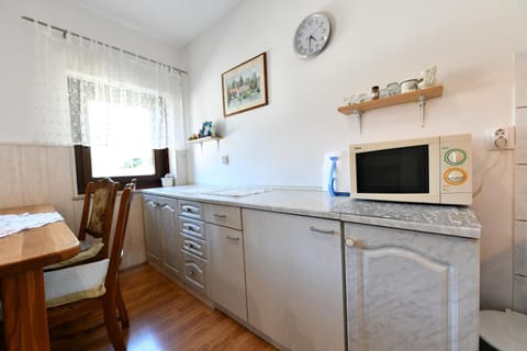 Guest House Vučeta Bed and Breakfast in Lika-Senj County