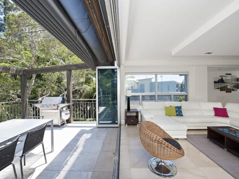 The Domain Unit 2 19 Voyager Close Apartment in Shoal Bay