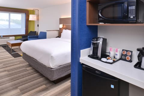 Holiday Inn Express & Suites Omaha Airport, an IHG Hotel Hotel in Carter Lake