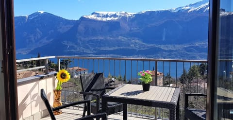 Balcony/Terrace, Lake view