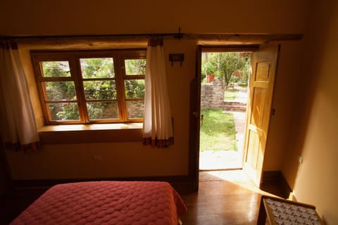 Spring, Bed, Garden, View (from property/room), Bedroom, Garden view