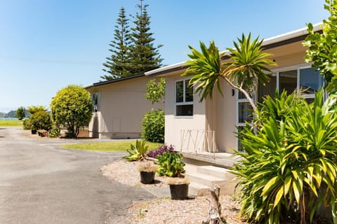 Waitangi Beach Units Motel in Paihia