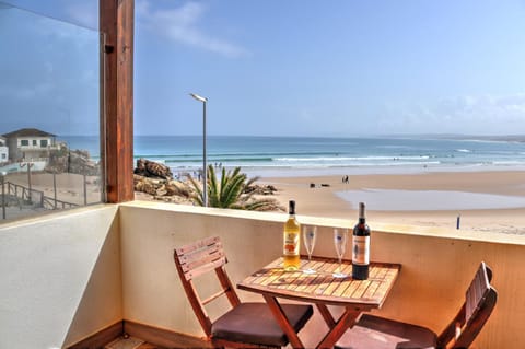 The Wave Baleal Bed and Breakfast in Peniche