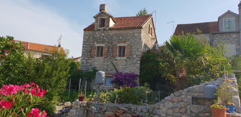 Stone house Na Rudini House in Šibenik