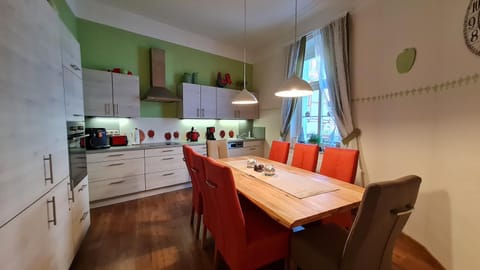 Kitchen or kitchenette, Dining area, kitchen