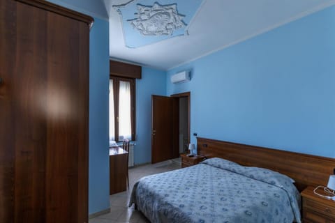 Bed, Photo of the whole room, Bedroom, Area and facilities, Family