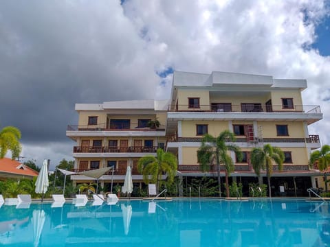 Sunville Hotel and Restaurant Resort in Panglao
