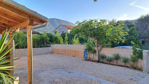 Holiday Home Leonida House in Dubrovnik-Neretva County