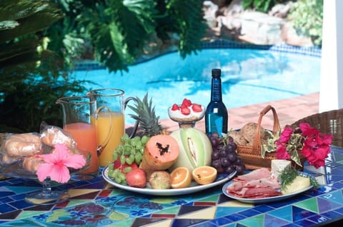 Food, Swimming pool, Continental breakfast