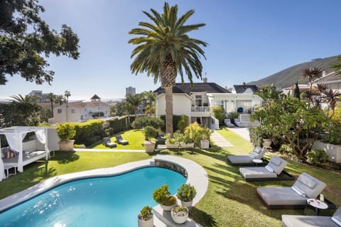 The Clarendon - Fresnaye Bed and Breakfast in Sea Point