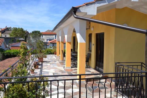 Day, Balcony/Terrace