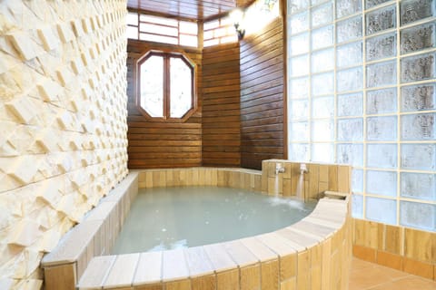 Hot Spring Bath, Bathroom