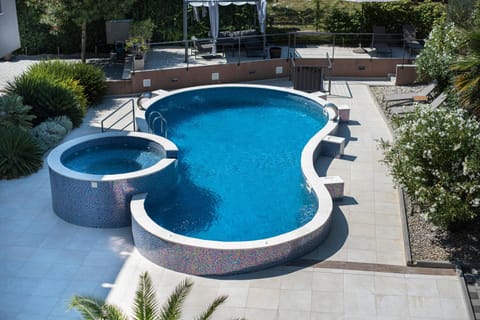 Pool view, Swimming pool