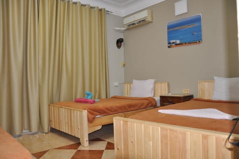 Bed, TV and multimedia, Bedroom, Mountain view, air conditioner