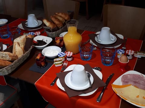 La Maison Du 6 Bed and Breakfast in Normandy
