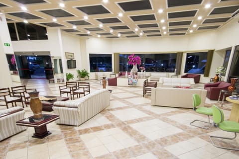 Communal lounge/ TV room, Night, Lobby or reception, On site