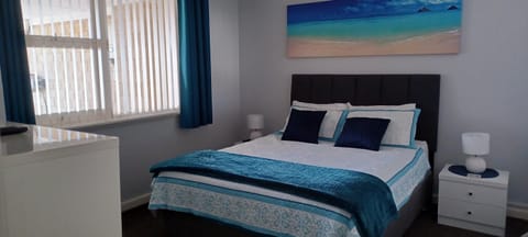 Palm Beach Guest House Bed and Breakfast in Perth