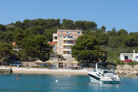 Facade/entrance, Sea view