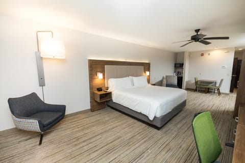 Holiday Inn Express Hotel & Suites Clinton, an IHG Hotel Hotel in Mississippi