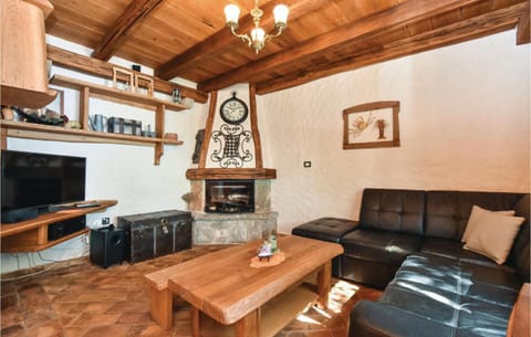 Stunning Home In Zastrazisce With Wifi House in Dubrovnik-Neretva County