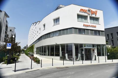 Appart-Hôtel Mer & Golf City Bordeaux Bassins à flot Apartment hotel in Bordeaux
