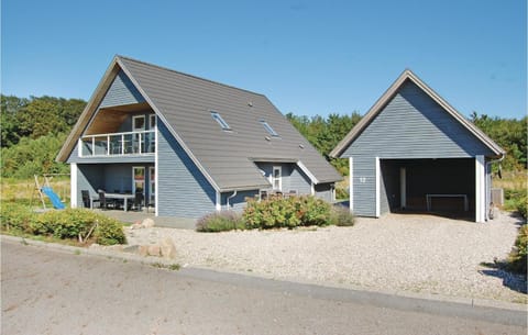 5 Bedroom Beautiful Home In Tranekr Haus in Zealand