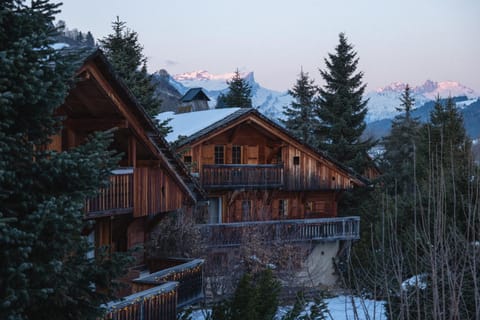 Facade/entrance, Day, Natural landscape, Winter, Mountain view