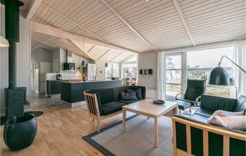 3 Bedroom Gorgeous Home In Aakirkeby Casa in Bornholm