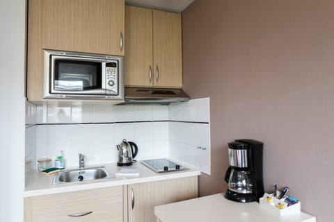 Coffee/tea facilities, Kitchen or kitchenette