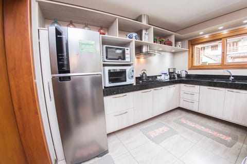 Kitchen or kitchenette, oven, stove