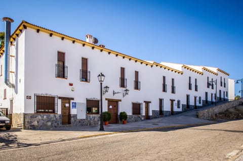 Apartamentos La Venta del Charco Condominio in Andújar