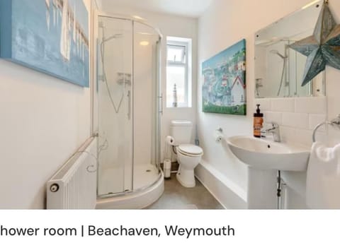 Beachaven (7 Bedroom/5 Bathroom) House in Weymouth