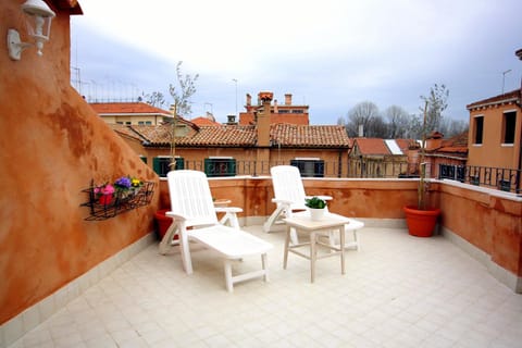 Day, Balcony/Terrace