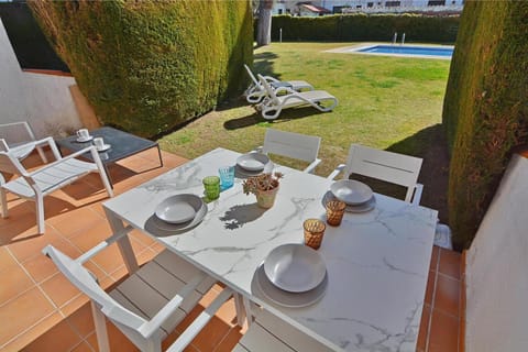 Garden, Dining area