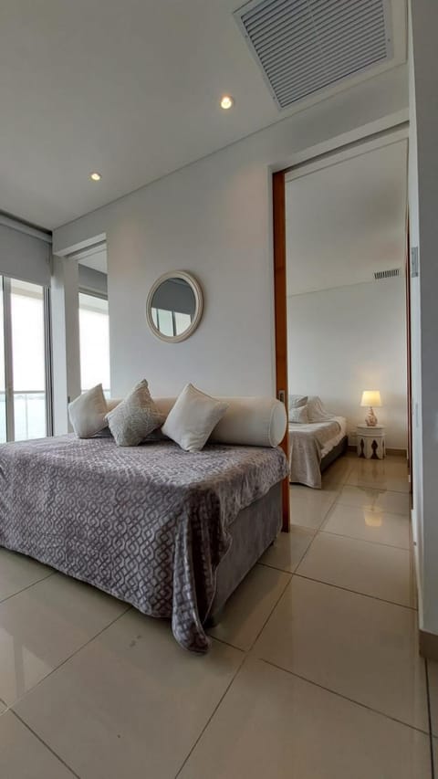 Apartamento en Lujoso Edificio H2 Plaza Bocagrande Condo in Cartagena