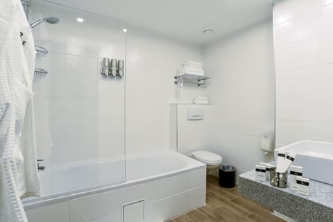 Bathroom, Bath