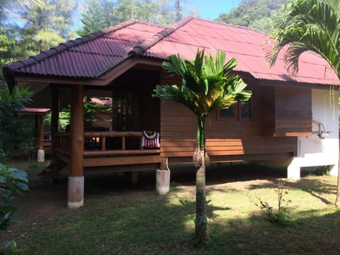 Namtok Bungalows Bed and Breakfast in Krabi Changwat