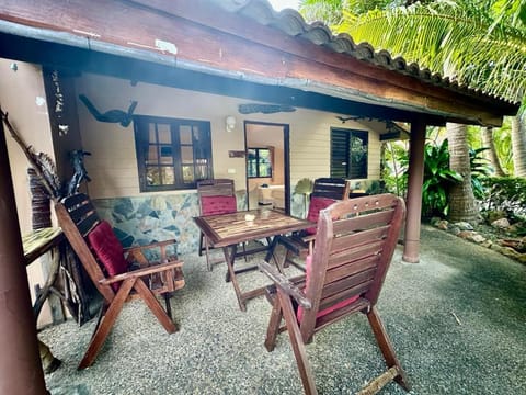 Garden, Seating area, Dining area