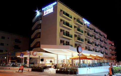 Kapetanios Bay Hotel Protaras Hôtel in Protaras