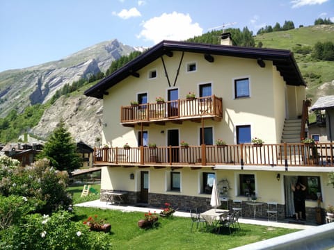 Casa Walter- VDA-LA THUILE- CIR 0024 Condominio in La Thuile