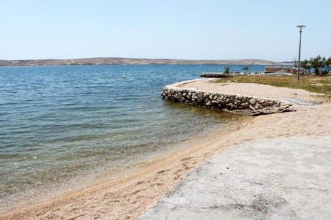 Apartments by the sea Kustici, Pag - 6355 Condo in Novalja