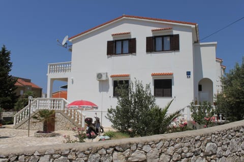 Apartments with a parking space Novalja, Pag - 6524 Wohnung in Novalja